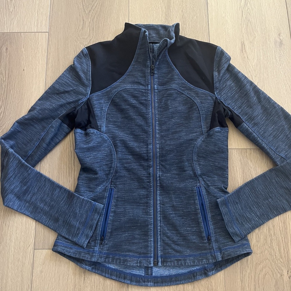 Lululemon Women's Jacket size 10  blue black denim look Active Wear Athletic